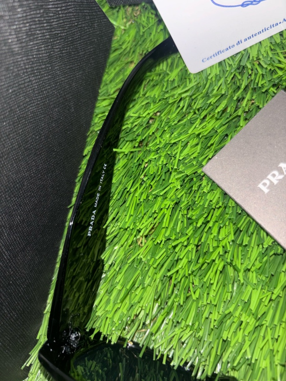 Prada Black Rectangular Sunglasses with Logo - Picture 13 of 14